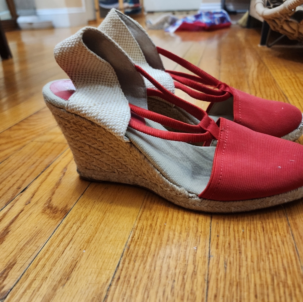 Shoes - Picture 5 of 5
